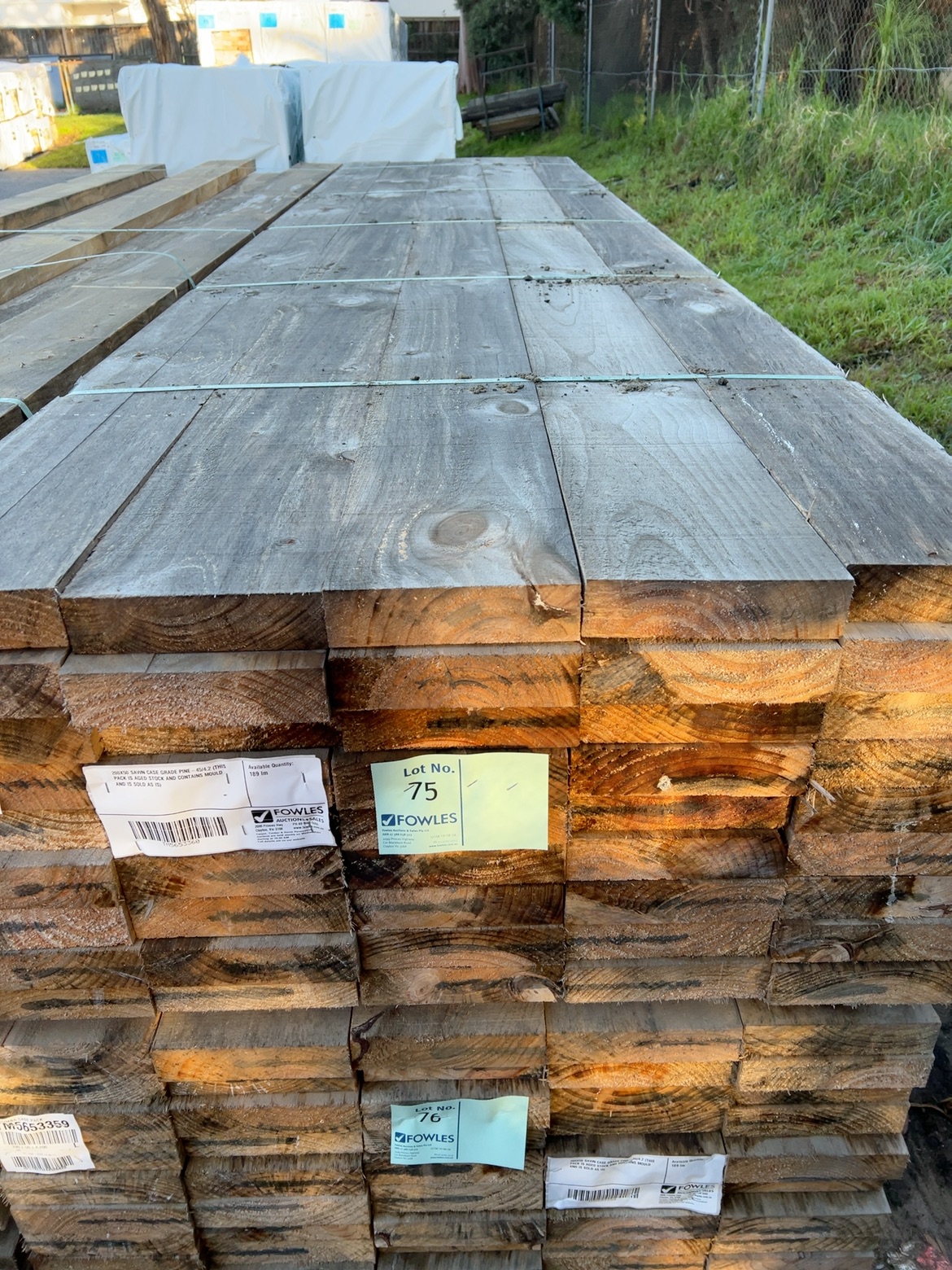 200X50 SAWN CASE GRADE PINE-45/4.2 (THIS PACK IS AGED STOCK AND CONTAINS MOULD AND IS SOLD AS IS) 200X50 SAWN CASE GRADE PINE-45/4.2 (THIS PACK IS AGED STOCK AND CONTAINS MOULD AND IS SOLD AS IS)
