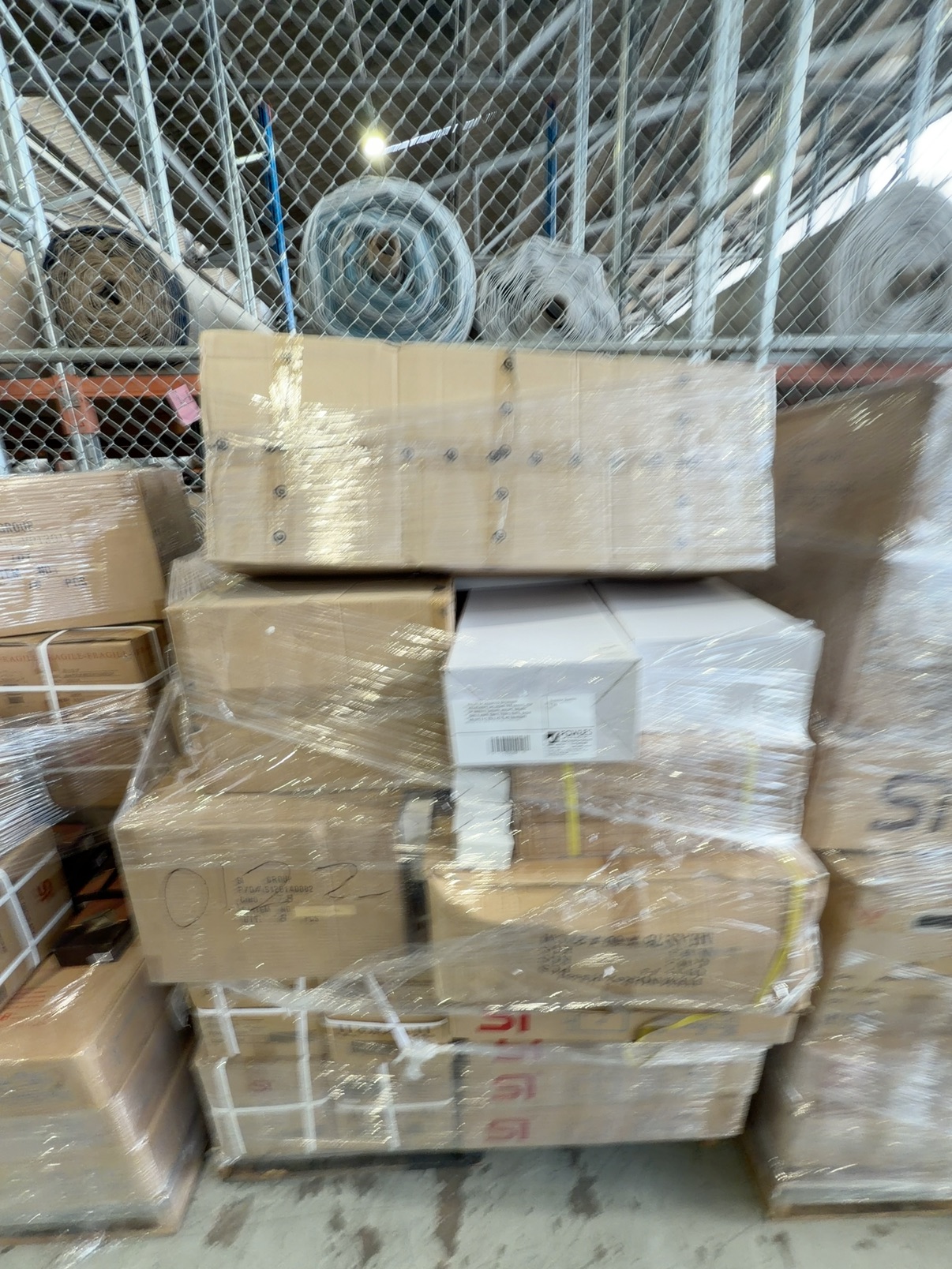PALLET OF ASSORTED BATHROOM ACCESSORIES INCLUDING TILE GRATES, POP UP WASTES, SHOWER MIXERS, BASINS, SINGLE BOWL SINKS, TOWEL RAILS, BASIN MIXERS ETC SOLD AS IS NO WARRANTY PALLET OF ASSORTED BATHROOM ACCESSORIES INCLUDING TILE GRATES, POP UP WASTES, SHOWER MIXERS, BASINS, SINGLE BOWL SINKS, TOWEL RAILS, BASIN MIXERS ETC SOLD AS IS NO WARRANTY