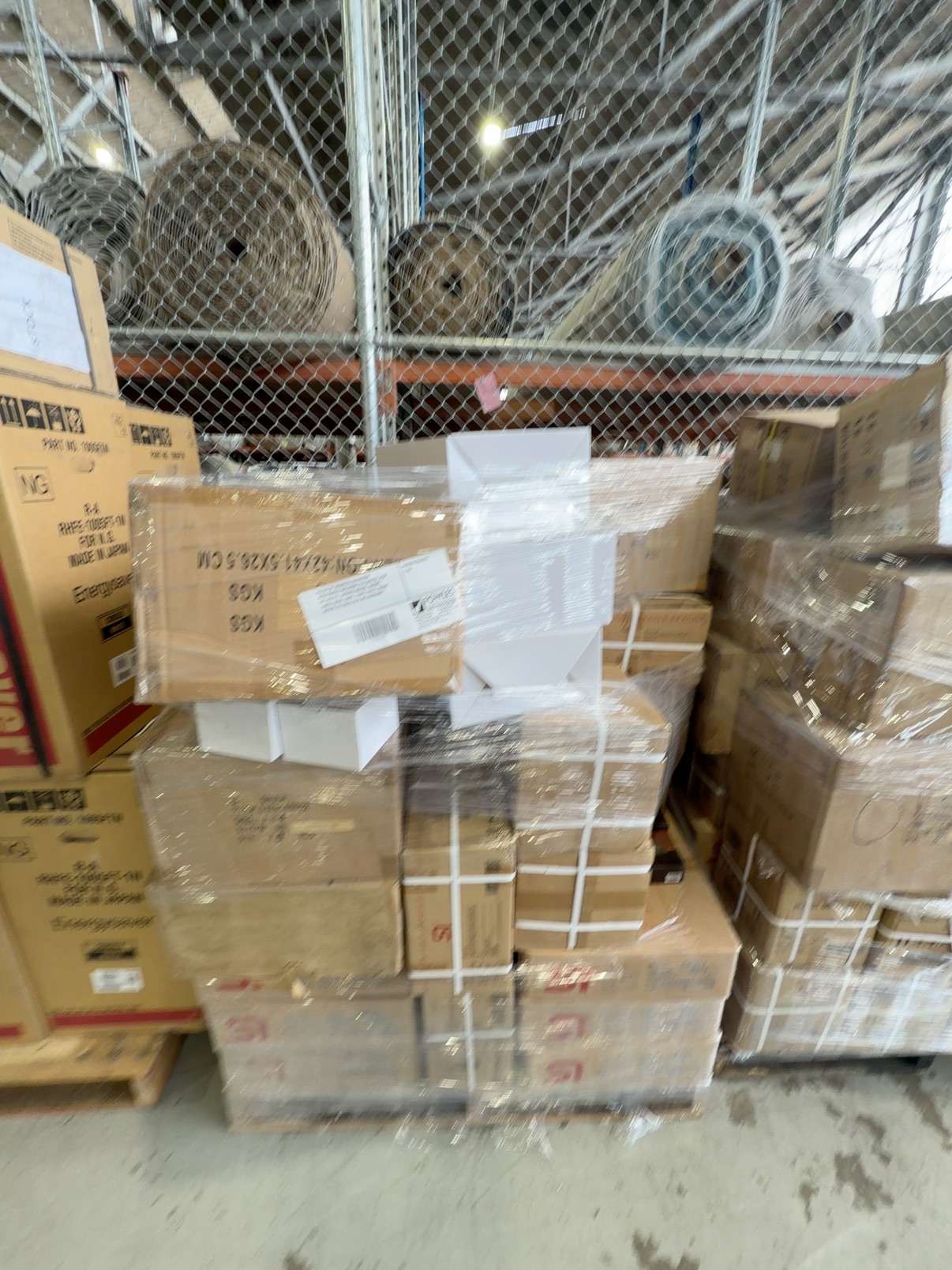 PALLET OF ASSORTED BATHROOM ACCESSORIES INCLUDING TILE GRATES, POP UP WASTES, SHOWER MIXERS, BASINS, SINGLE BOWL SINKS, TOWEL RAILS, BASIN MIXERS ETC SOLD AS IS NO WARRANTY PALLET OF ASSORTED BATHROOM ACCESSORIES INCLUDING TILE GRATES, POP UP WASTES, SHOWER MIXERS, BASINS, SINGLE BOWL SINKS, TOWEL RAILS, BASIN MIXERS ETC SOLD AS IS NO WARRANTY