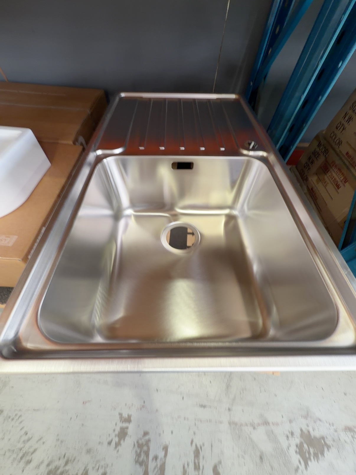 NEW FRANKE BELL SINK, LEFT HAND DRAINER, BCX611LHD, 101.0757.017 12 MONTH WARRANTY NEW FRANKE BELL SINK, LEFT HAND DRAINER, BCX611LHD, 101.0757.017 12 MONTH WARRANTY