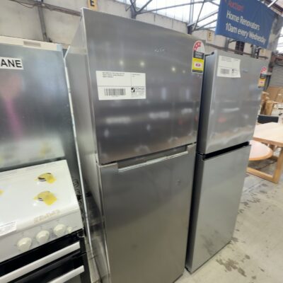 NEW HAIER 365 LITRE FRIDGE WITH TOP MOUNT FREEZER, SATINA HRF360TS3 12 MONTH WARRANTY NEW HAIER 365 LITRE FRIDGE WITH TOP MOUNT FREEZER, SATINA HRF360TS3 12 MONTH WARRANTY