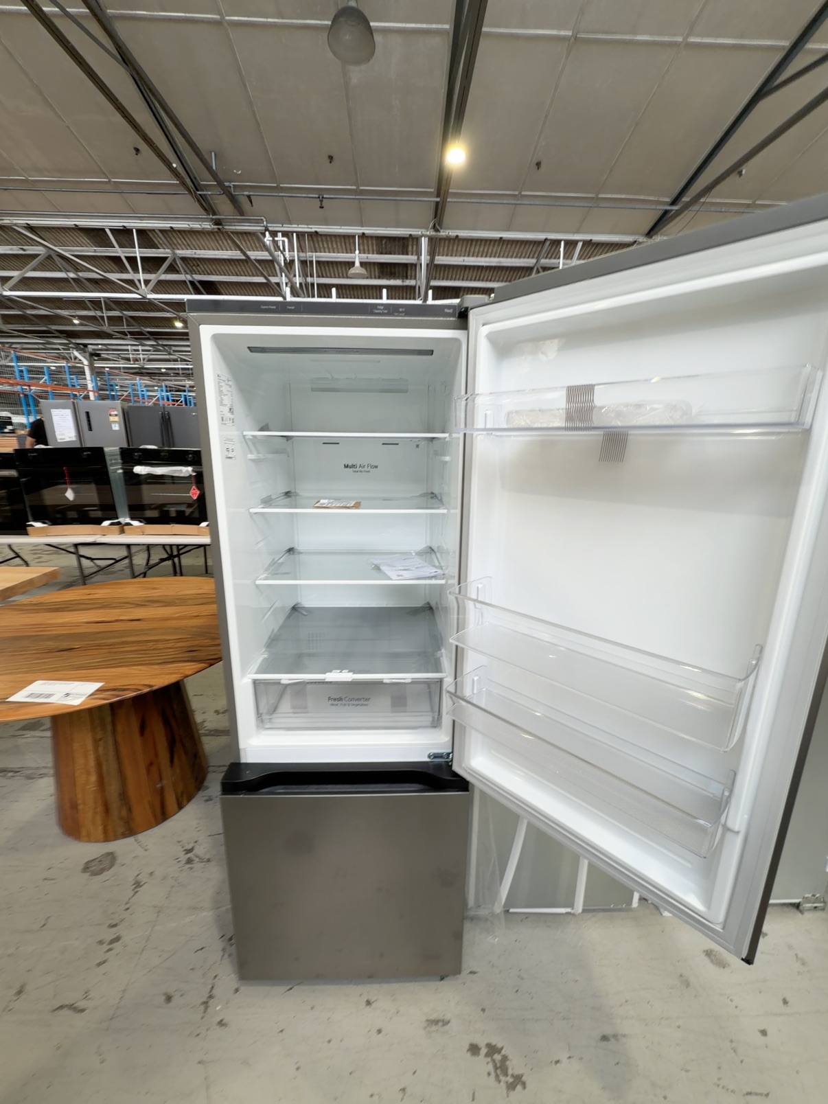 NEW LG FRIDGE WITH BOTTOM MOUNT FREEZER, S/STEEL, 335 LITRE, GB-B300PL, 12 MONTH WARRANTY NEW LG FRIDGE WITH BOTTOM MOUNT FREEZER, S/STEEL, 335 LITRE, GB-B300PL, 12 MONTH WARRANTY