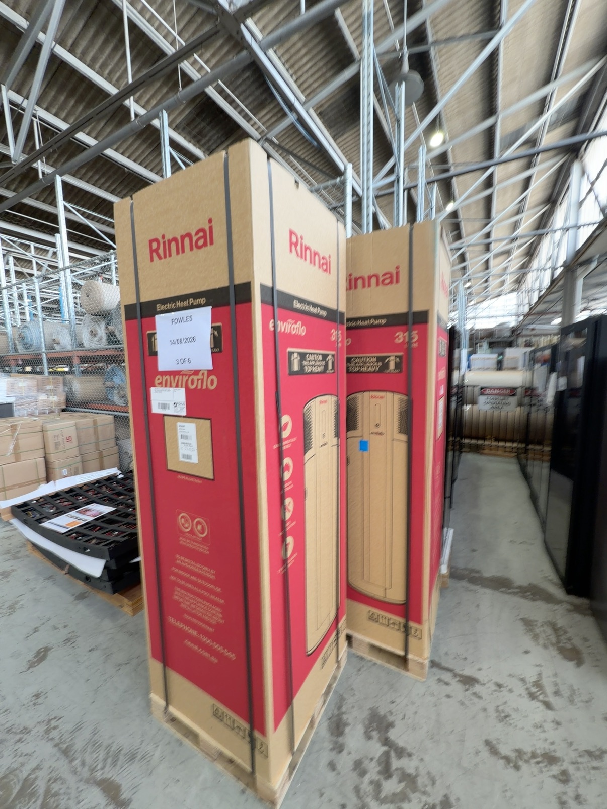 NEW RINNAI V2 315L ENVIROFLO HEAT PUMP HOT WATER SYSTEM EHPA315VMA, 12 MONTH WARRANTY RRP$3969 NEW RINNAI V2 315L ENVIROFLO HEAT PUMP HOT WATER SYSTEM EHPA315VMA, 12 MONTH WARRANTY RRP$3969