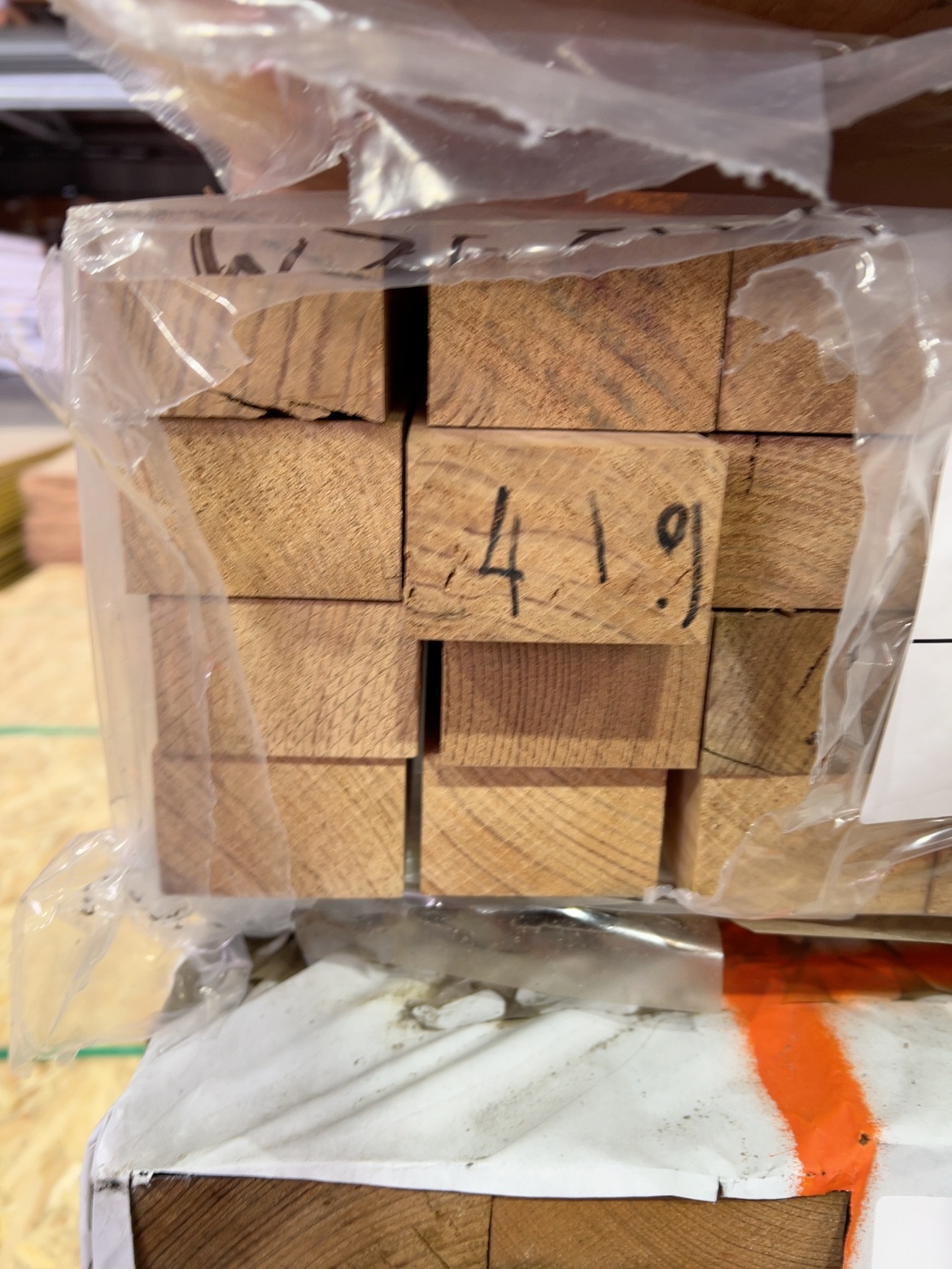 65X42 AUST OAK UTE DAR KD HARDWOOD 65X42 AUST OAK UTE DAR KD HARDWOOD
