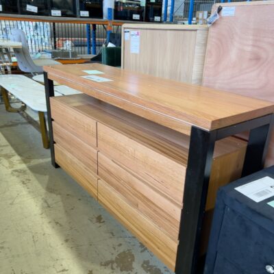 EX-DISPLAY COWAN DRESSER MASSMATE, SOLD AS IS EX-DISPLAY COWAN DRESSER MASSMATE, SOLD AS IS