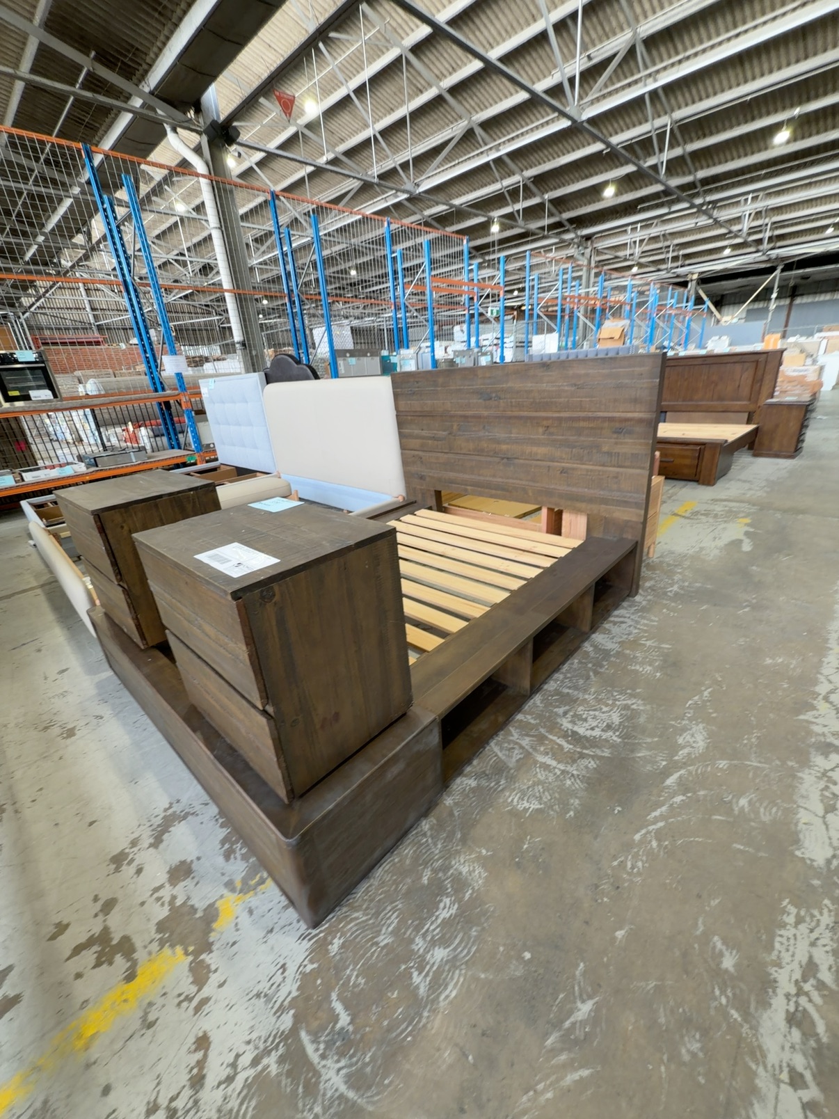 EX SHOWROOM - INVERLOCH TIMBER QUEEN SIZE BEDFRAME, WITH MATCHING BEDSIDE TABLES EX SHOWROOM - INVERLOCH TIMBER QUEEN SIZE BEDFRAME, WITH MATCHING BEDSIDE TABLES