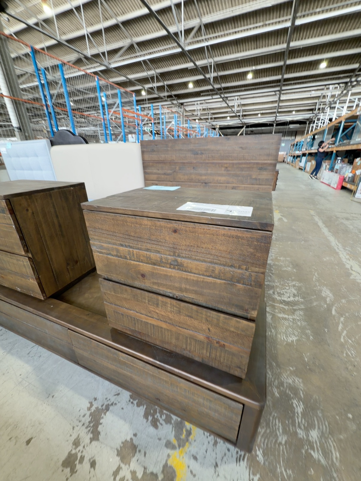 EX SHOWROOM - INVERLOCH TIMBER QUEEN SIZE BEDFRAME, WITH MATCHING BEDSIDE TABLES EX SHOWROOM - INVERLOCH TIMBER QUEEN SIZE BEDFRAME, WITH MATCHING BEDSIDE TABLES