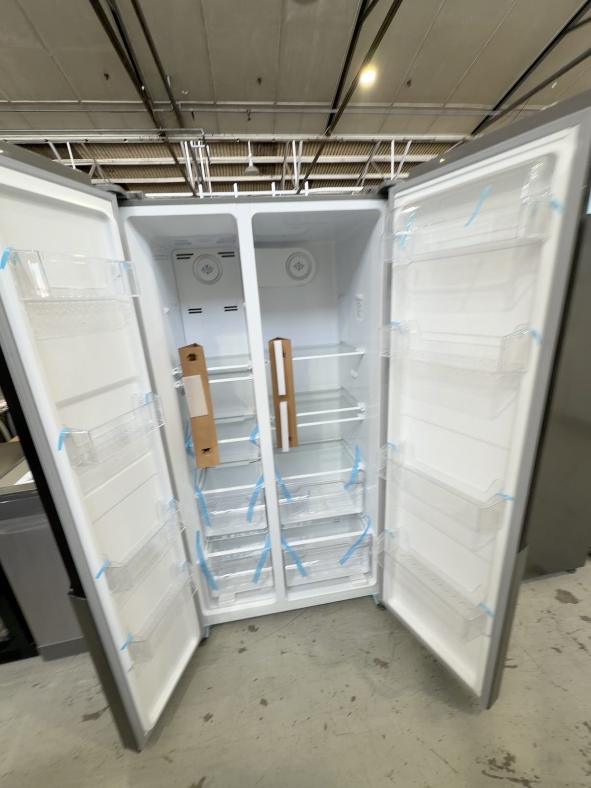 NEW DISCONTINUED MODEL, EUROMAID ESB563S SIDE BY SIDE FRIDGE, WITH 14 DAY WARRANTY NEW DISCONTINUED MODEL, EUROMAID ESB563S SIDE BY SIDE FRIDGE, WITH 14 DAY WARRANTY