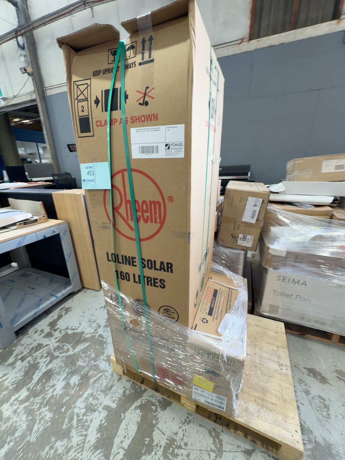 NEW RHEEM LOLINE 160LITRE SOLAR WATER HEATER S1116102, WITH 14 DAY WARRANTY NEW RHEEM LOLINE 160LITRE SOLAR WATER HEATER S1116102, WITH 14 DAY WARRANTY