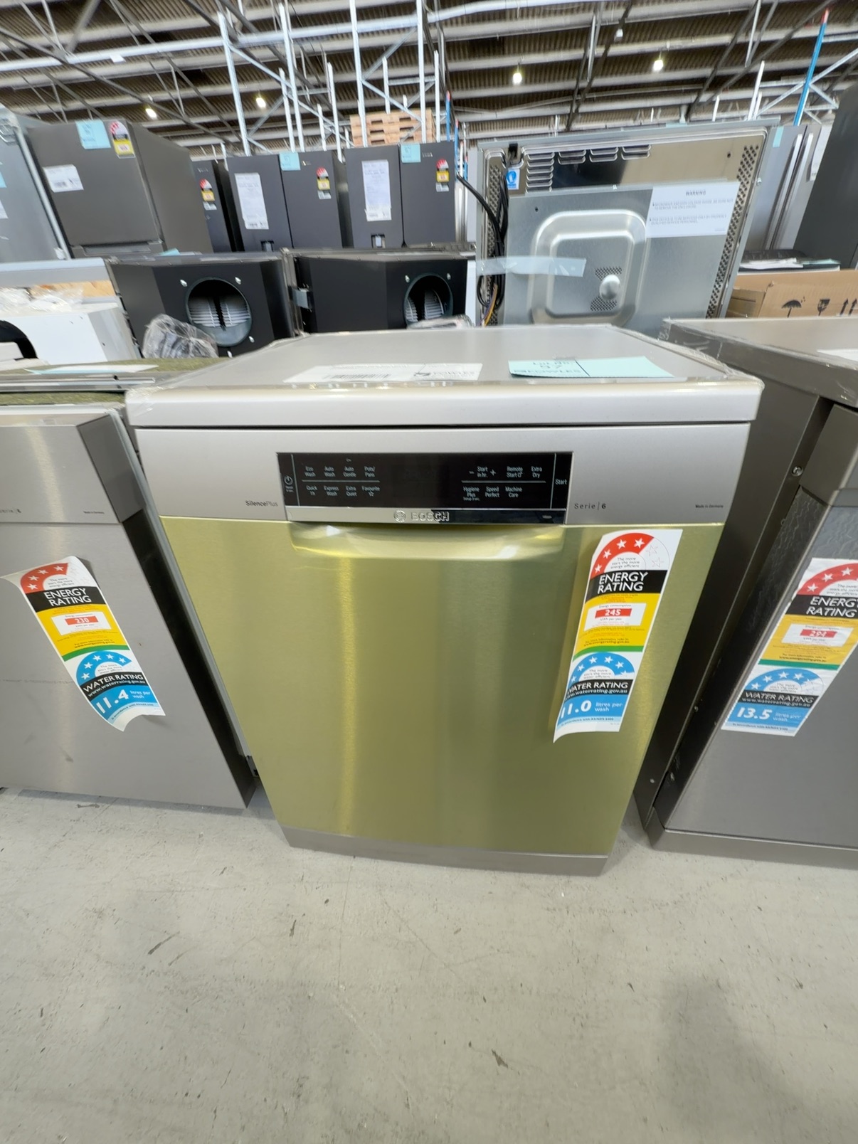 NEW DISCONTINUED MODEL BOSCH SERIES 6 DISHWASHER SMS6AI01A, S/STEEL WITH 14 DAY WARRANTY NEW DISCONTINUED MODEL BOSCH SERIES 6 DISHWASHER SMS6AI01A, S/STEEL WITH 14 DAY WARRANTY