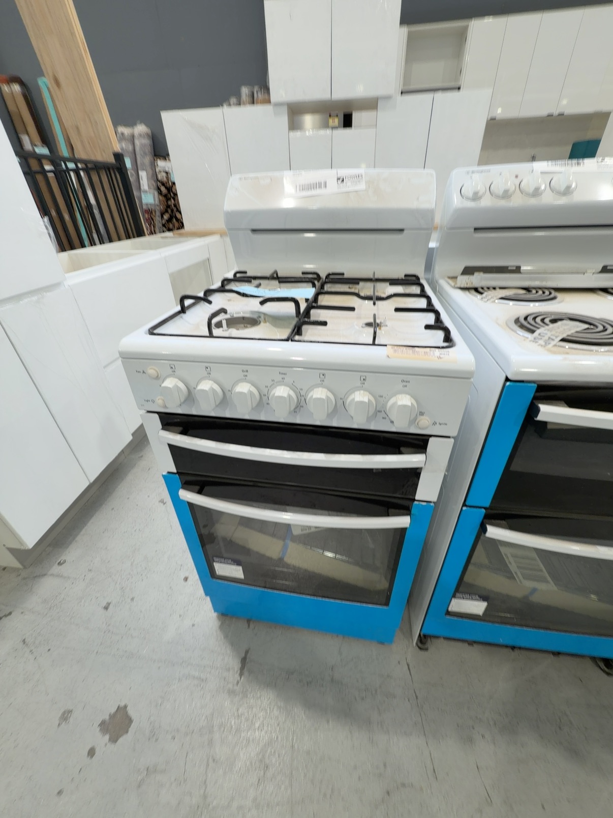 NEW DISCONTINUED MODEL WESTINGHOUSE WLG517WBNG, WHITE 540MM FREESTANDING OVEN, ALL GAS, SEPARATE GRILL, NO WARRANTY **MISSING BURNERS & CAPS, SOLD AS IS** NEW DISCONTINUED MODEL WESTINGHOUSE WLG517WBNG, WHITE 540MM FREESTANDING OVEN, ALL GAS, SEPARATE GRILL, NO WARRANTY **MISSING BURNERS & CAPS, SOLD AS IS**