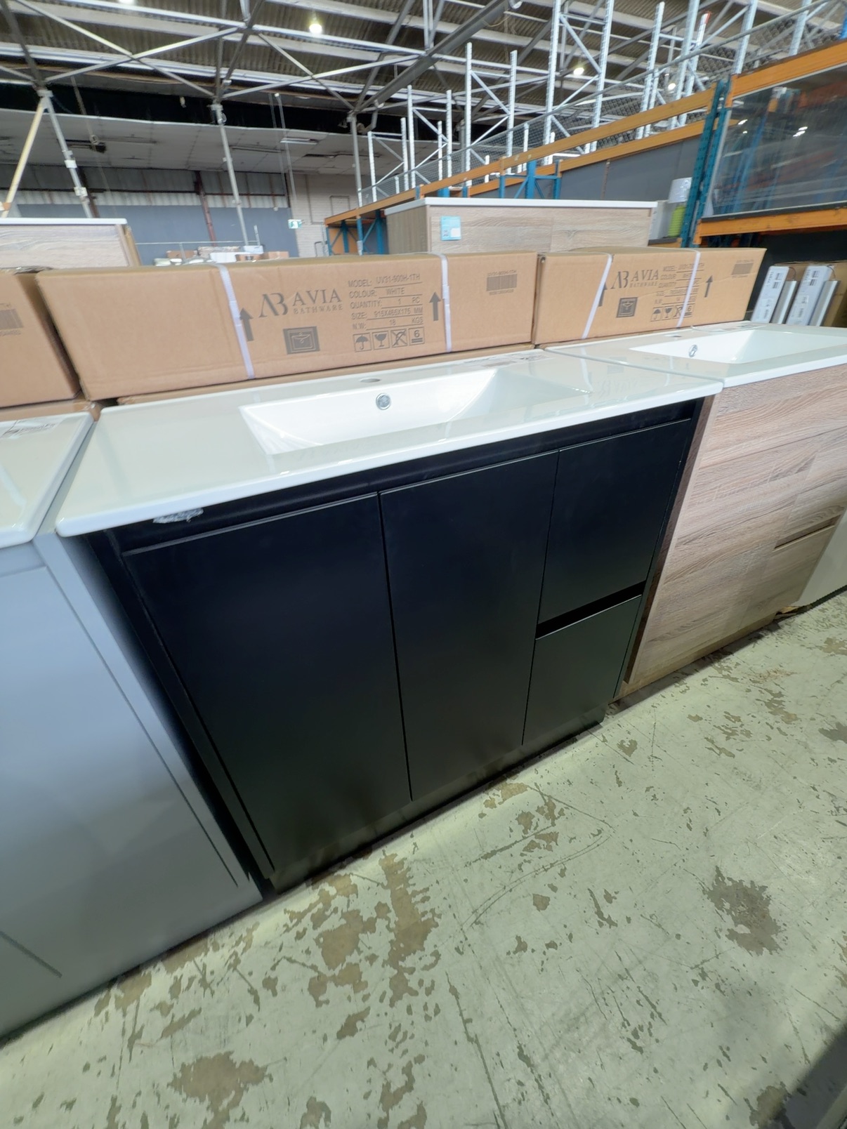 NEW 900MM MATTE BLACK VANITY WITH CERAMIC TOP, SK7-900WBM NEW 900MM MATTE BLACK VANITY WITH CERAMIC TOP, SK7-900WBM
