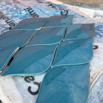 PALLET OF ONYA BLUE 150MM X 150MM BLUE TILE PALLET OF ONYA BLUE 150MM X 150MM BLUE TILE