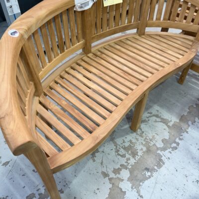NEW PLANTATION TEAK PEANUT 1500MM GARDEN BENCH RRP$1290 NEW PLANTATION TEAK PEANUT 1500MM GARDEN BENCH RRP$1290
