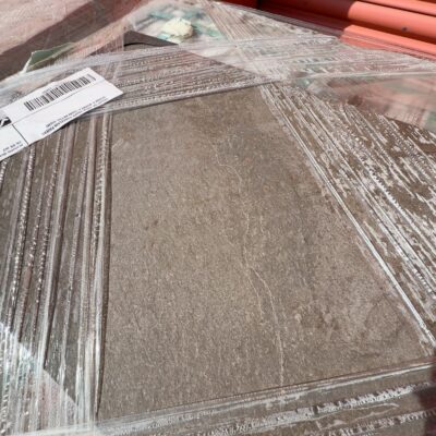 PALLET OF LUCIA TAUPE PORCELAIN PAVERS 800MM X 400MM X 20MM RETAIL $90M2 PALLET OF LUCIA TAUPE PORCELAIN PAVERS 800MM X 400MM X 20MM RETAIL $90M2