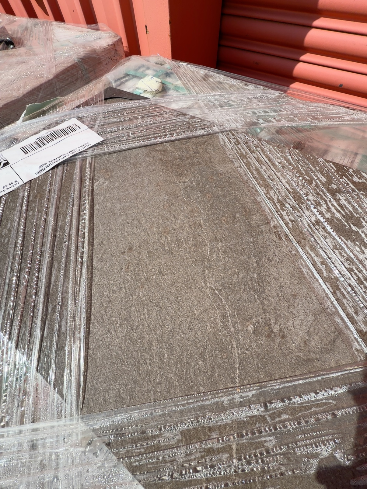 PALLET OF LUCIA TAUPE PORCELAIN PAVERS 800MM X 400MM X 20MM RETAIL $90M2 PALLET OF LUCIA TAUPE PORCELAIN PAVERS 800MM X 400MM X 20MM RETAIL $90M2