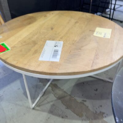EX HIRE ROUND TIMBER COFFEE TABLE ON WHITE METAL FRAME, SOLD AS IS EX HIRE ROUND TIMBER COFFEE TABLE ON WHITE METAL FRAME, SOLD AS IS