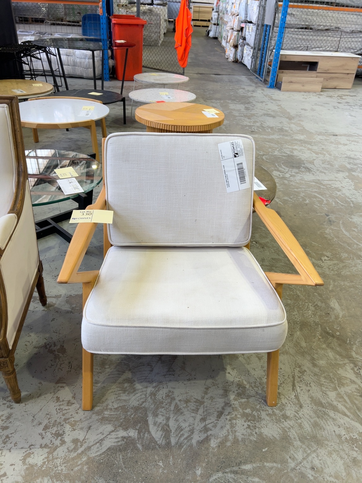 EX HIRE TIMBER FRAME ARMCHAIR, CREAM UPHOLSTERY, SOLD AS IS EX HIRE TIMBER FRAME ARMCHAIR, CREAM UPHOLSTERY, SOLD AS IS
