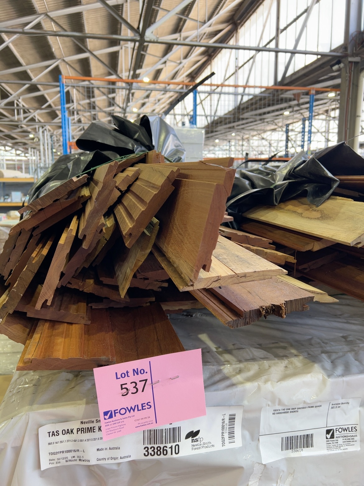 2 BUNDLES OF 120X19 MERCH GRADE SPOTTED GUM CLADDING SHORTS 2 BUNDLES OF 120X19 MERCH GRADE SPOTTED GUM CLADDING SHORTS