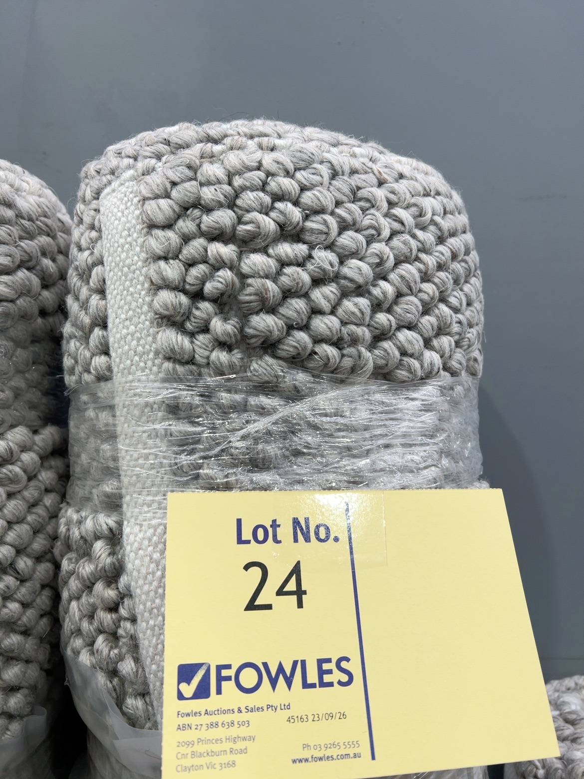NEW KOO WOOL PEBBLE RUG, 190 X 280CM, GREY RRP$699 NEW KOO WOOL PEBBLE RUG, 190 X 280CM, GREY RRP$699