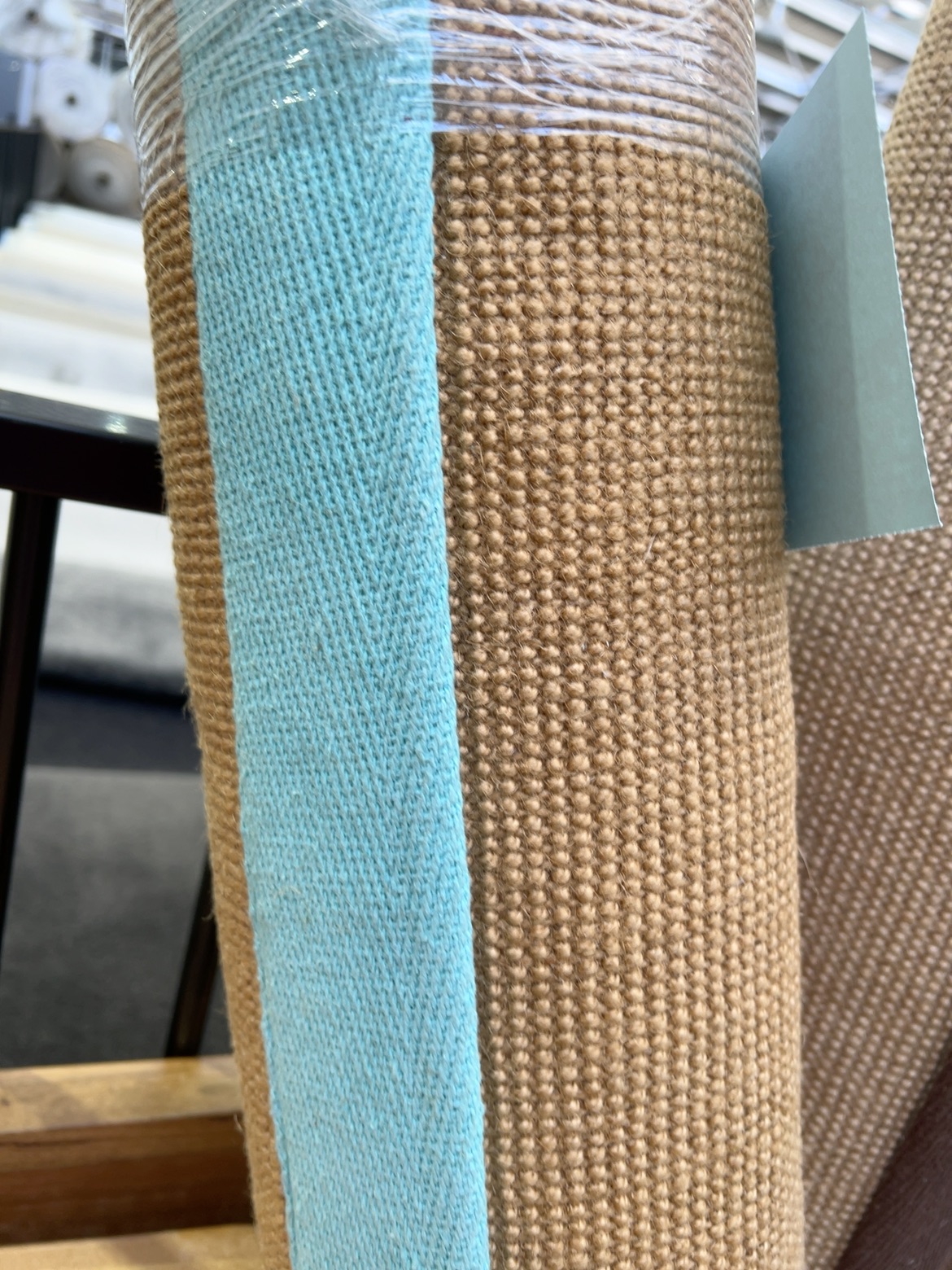 LARGE JUTE RUG 240CM X 300CM WITH TEAL BORDER LARGE JUTE RUG 240CM X 300CM WITH TEAL BORDER