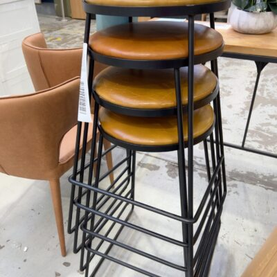 EX STAGING - TAN LEATHER BAR STOOL SOLD AS IS EX STAGING - TAN LEATHER BAR STOOL SOLD AS IS
