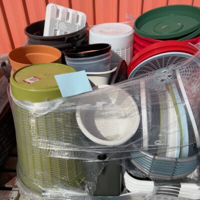 PALLET OF MIXED POTS & LAUNDRY BASKETS, SOLD AS IS NO WARRANTY PALLET OF MIXED POTS & LAUNDRY BASKETS, SOLD AS IS NO WARRANTY
