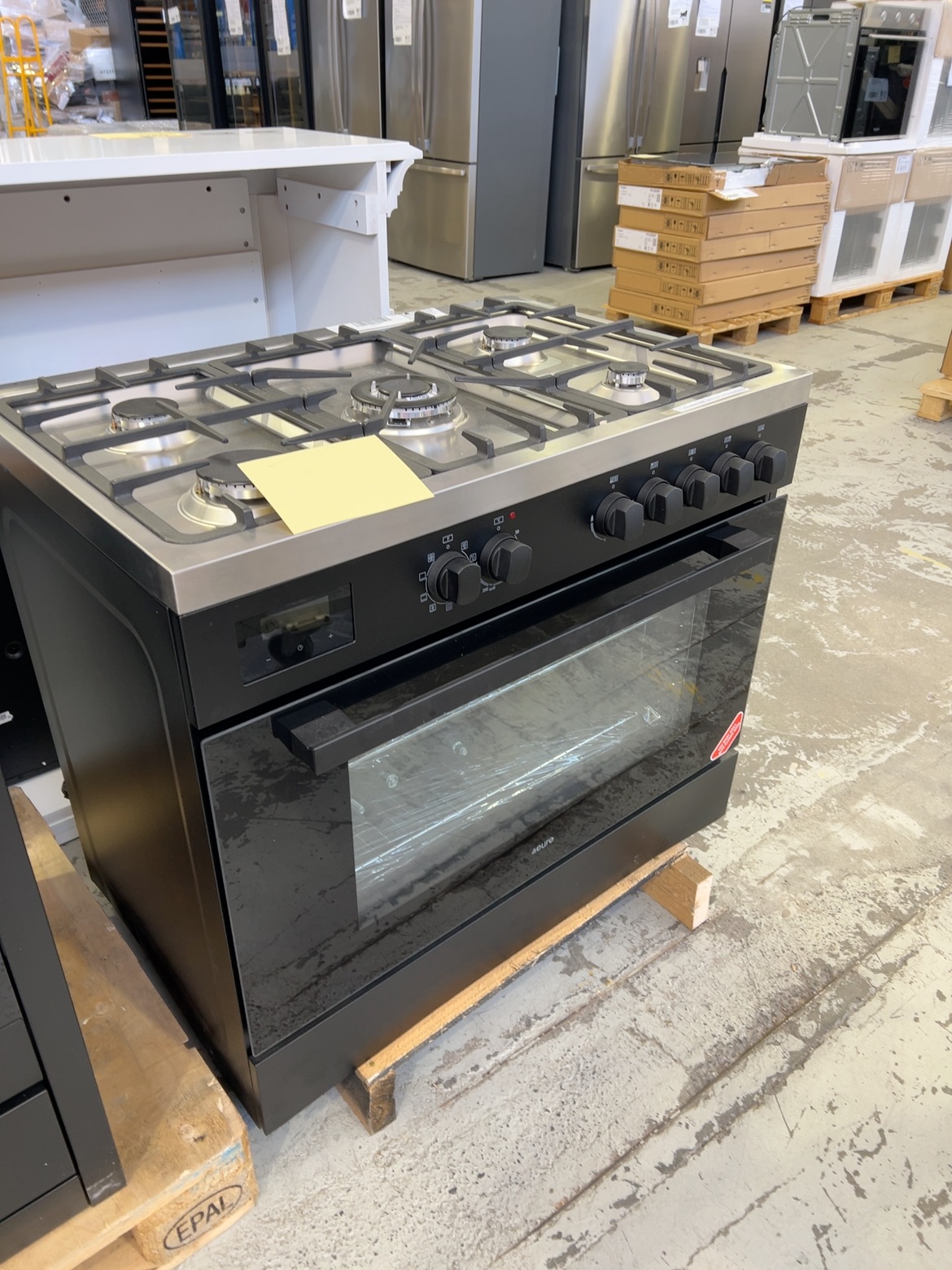 EX DISPLAY EURO EO90FSDPBL 900MM BLACK DUAL FUEL FREESTANDING OVEN WITH 3 MONTH WARRANTY RRP$1899 EX DISPLAY EURO EO90FSDPBL 900MM BLACK DUAL FUEL FREESTANDING OVEN WITH 3 MONTH WARRANTY RRP$1899