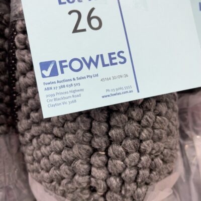 NEW GREY PEBBLE WOOL RUG 160CM X 230CM RRP$499 NEW GREY PEBBLE WOOL RUG 160CM X 230CM RRP$499