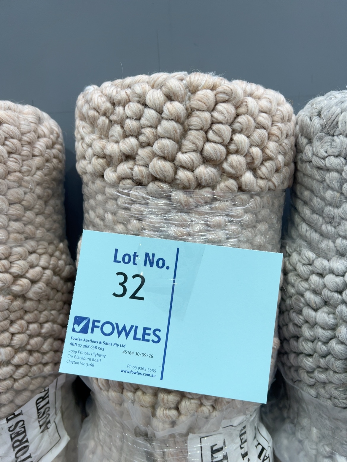 NEW BEIGE PEBBLE WOOL RUG 160CM X 230CM RRP$499 NEW BEIGE PEBBLE WOOL RUG 160CM X 230CM RRP$499
