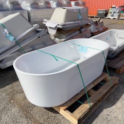 EX DISPLAY DECINA 1700MM FREESTANDING BATH SOLD AS IS EX DISPLAY DECINA 1700MM FREESTANDING BATH SOLD AS IS