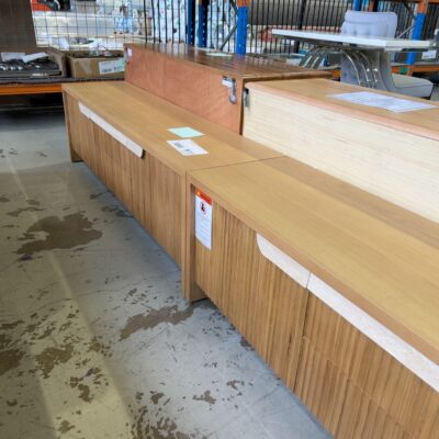 EX-DISPLAY AVERY 1800MM ENTERTAINMENT UNIT AMERICAN OAK, SOLD AS IS EX-DISPLAY AVERY 1800MM ENTERTAINMENT UNIT AMERICAN OAK, SOLD AS IS