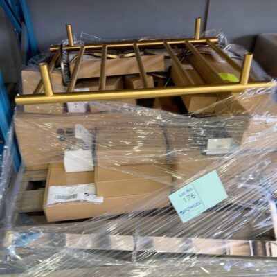 PALLET OF ASSORTED BATHROOM FITTINGS PALLET OF ASSORTED BATHROOM FITTINGS