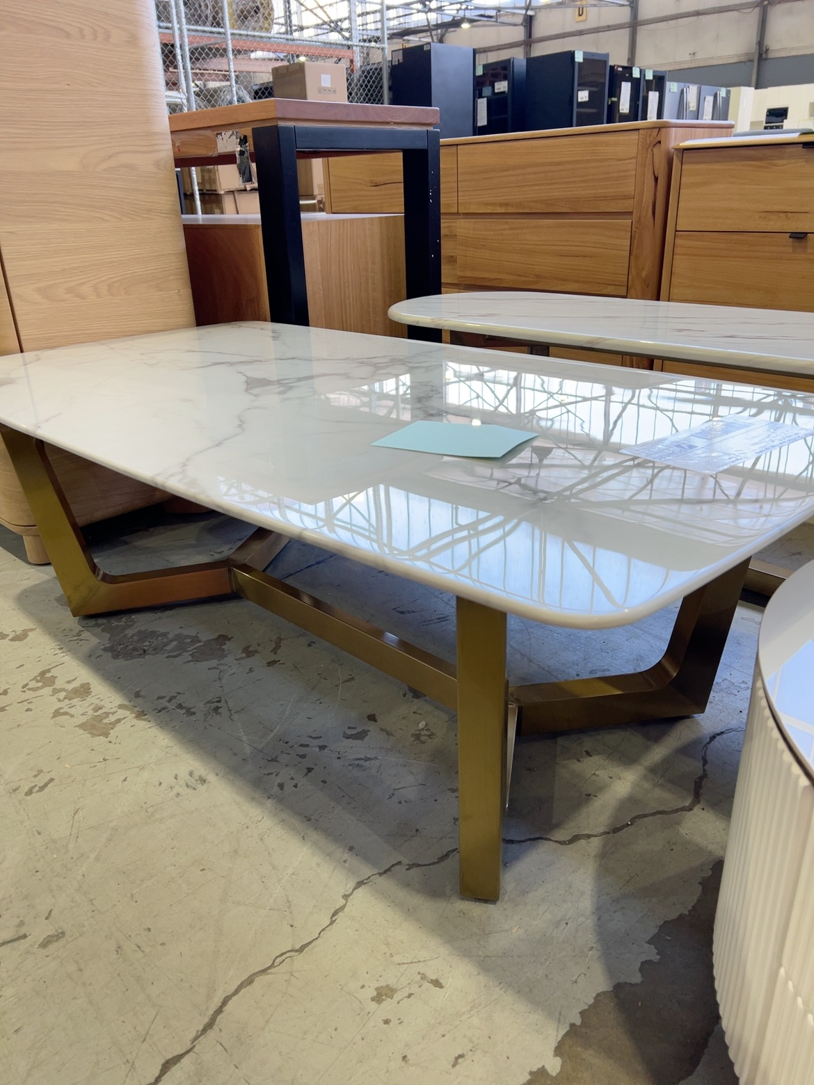 EX-SHOWROOM SIENNA STONE TOP COFFEE TABLE, SOLD AS IS EX-SHOWROOM SIENNA STONE TOP COFFEE TABLE, SOLD AS IS