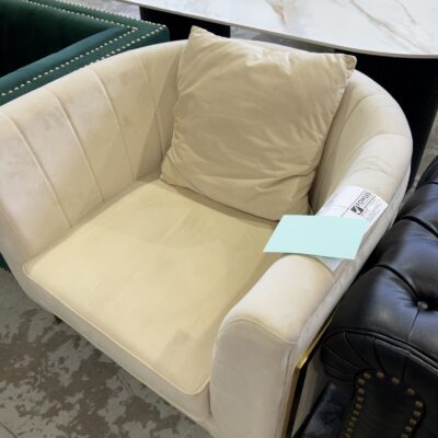 EX-SHOWROOM LEISURE CHAIR GOLD METAL & BEIGE VELVET EX-SHOWROOM LEISURE CHAIR GOLD METAL & BEIGE VELVET