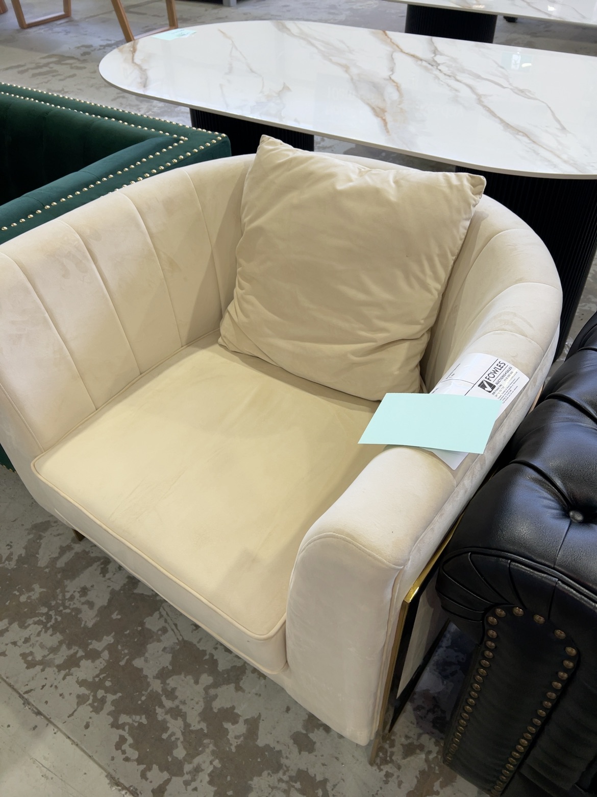 EX-SHOWROOM LEISURE CHAIR GOLD METAL & BEIGE VELVET EX-SHOWROOM LEISURE CHAIR GOLD METAL & BEIGE VELVET