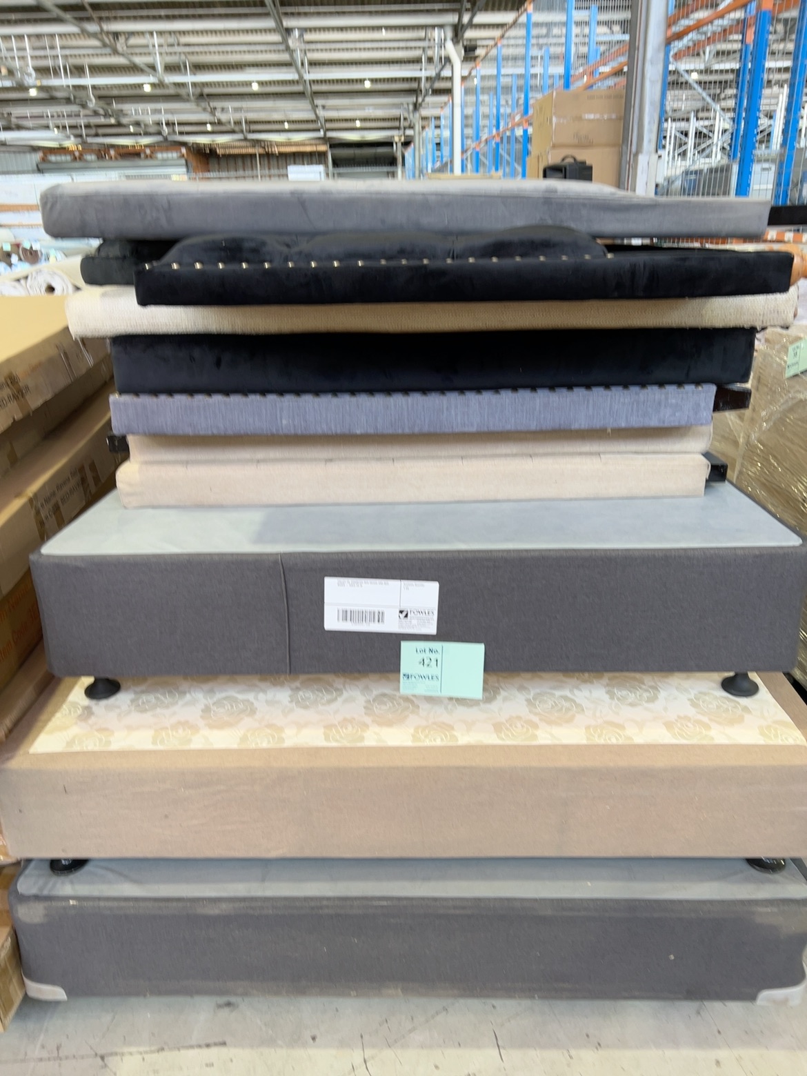 PALLET OF ASSORTED BED HEADS AND BED BASES - SOLD AS IS PALLET OF ASSORTED BED HEADS AND BED BASES - SOLD AS IS