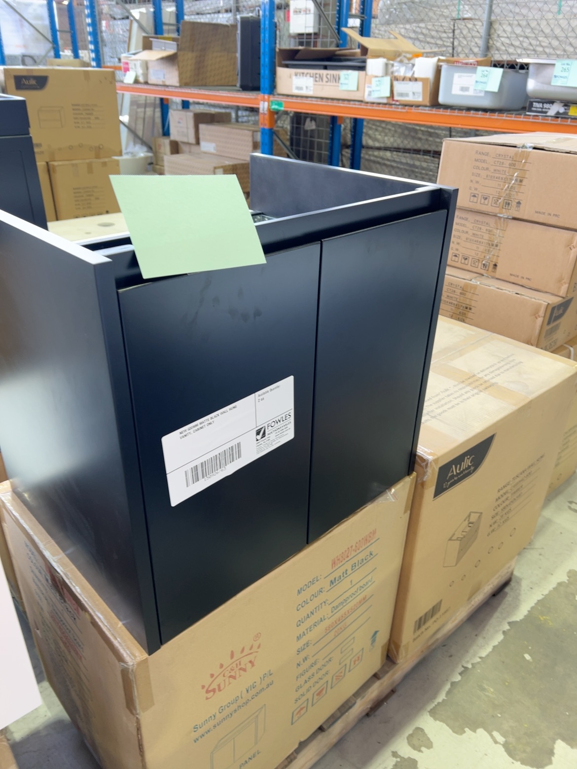 NEW 600MM MATTE BLACK WALL HUNG VANITY, CABINET ONLY NEW 600MM MATTE BLACK WALL HUNG VANITY, CABINET ONLY