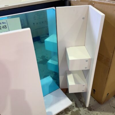 NEW 500MM WHITE WALL MOUNT SHAVING CABINET WITH INTERNAL MIRROR NEW 500MM WHITE WALL MOUNT SHAVING CABINET WITH INTERNAL MIRROR
