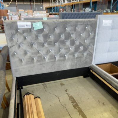 EX-DISPLAY GREY VELVET QUEEN SIZE BED FRAME EX-DISPLAY GREY VELVET QUEEN SIZE BED FRAME