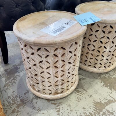 EX STAGING - ROUND CARVED TIMBER SIDE TABLE, SOLD AS IS EX STAGING - ROUND CARVED TIMBER SIDE TABLE, SOLD AS IS