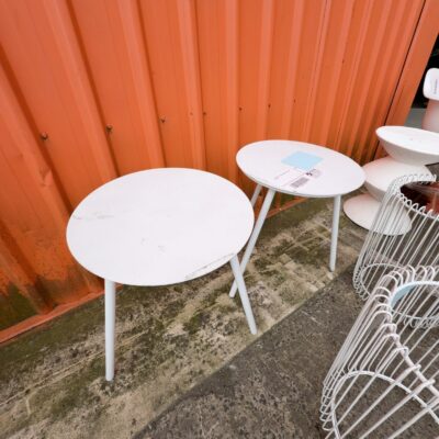 EX STAGING - PAIR OF WHITE SIDE TABLES (QTY 2) EX STAGING - PAIR OF WHITE SIDE TABLES (QTY 2)