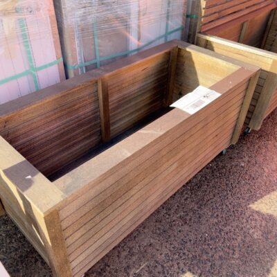 PINE PLANTER BOX WITH CASTOR WHEELS APPROX 1150MM LONG X 465MM WIDE PINE PLANTER BOX WITH CASTOR WHEELS APPROX 1150MM LONG X 465MM WIDE