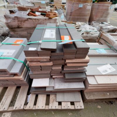 PALLET OF MIXED PAVERS SOLD AS IS PALLET OF MIXED PAVERS SOLD AS IS