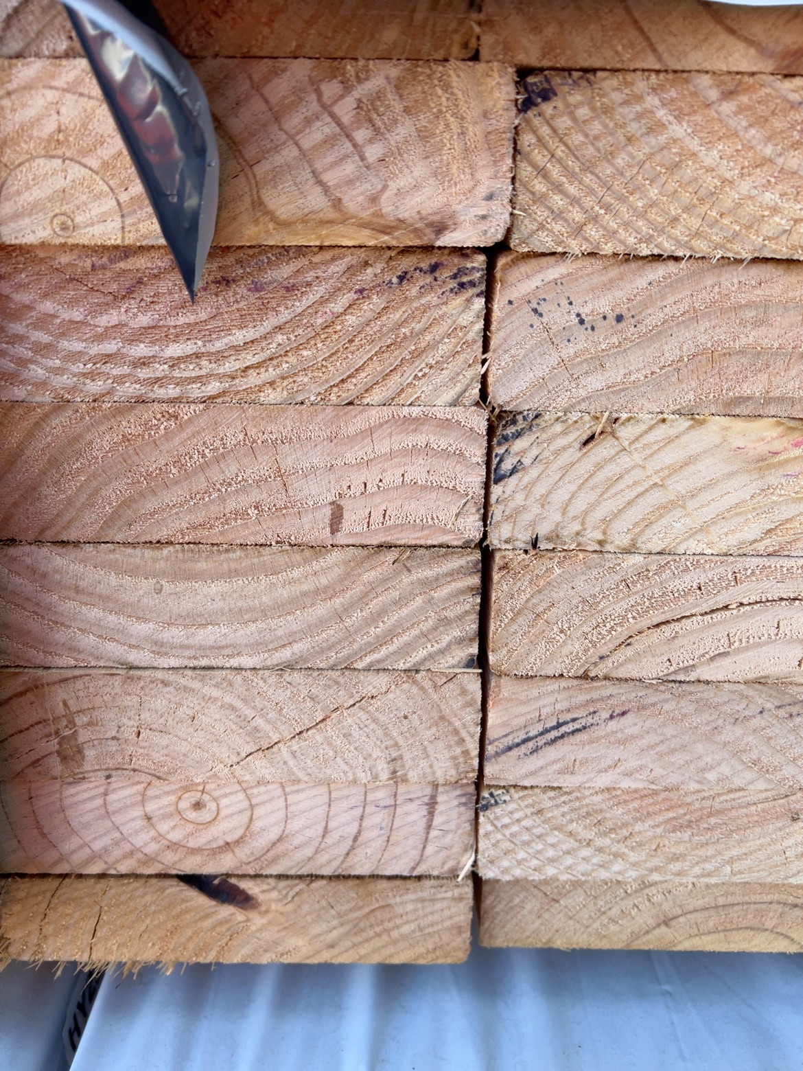 190X45 UTILITY EXPORT GRADE PINE-44/6.0 190X45 UTILITY EXPORT GRADE PINE-44/6.0