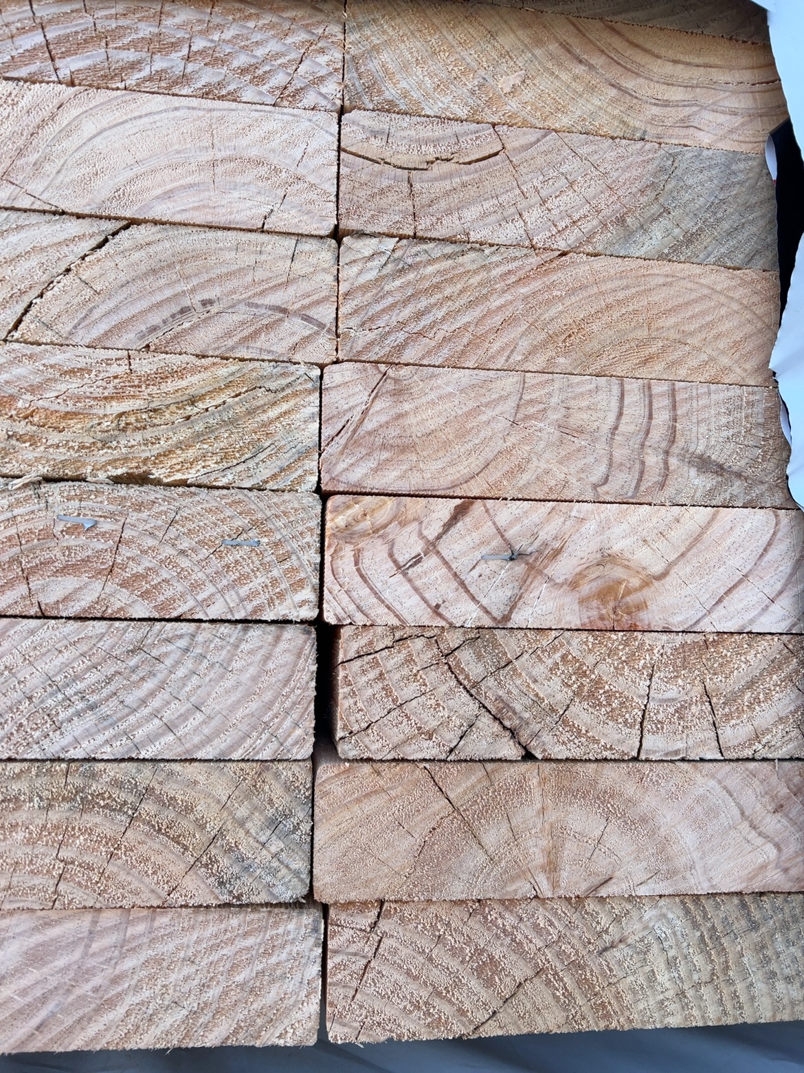 190X45 UTILITY EXPORT GRADE PINE-44/6.0 190X45 UTILITY EXPORT GRADE PINE-44/6.0