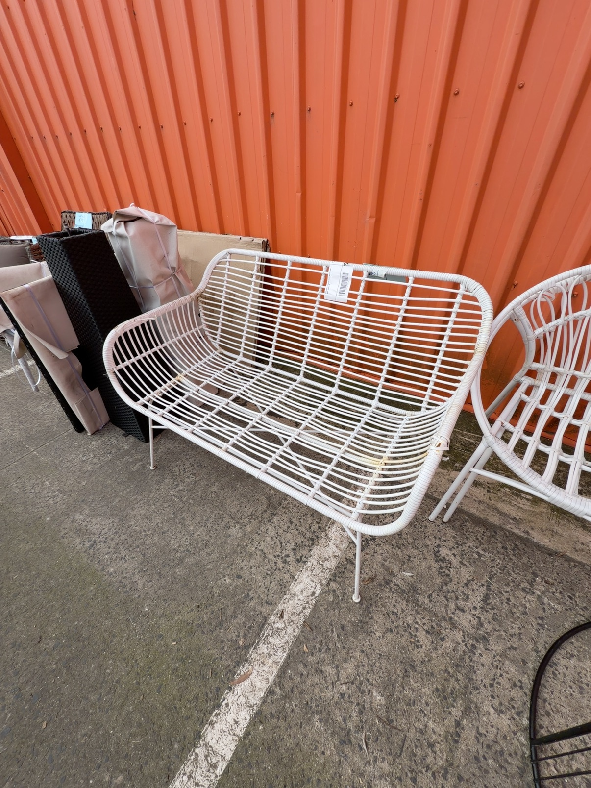 EX STAGING- 2 SEATER WHITE RATTAN LOOK SOFA , SOLD AS IS EX STAGING- 2 SEATER WHITE RATTAN LOOK SOFA , SOLD AS IS