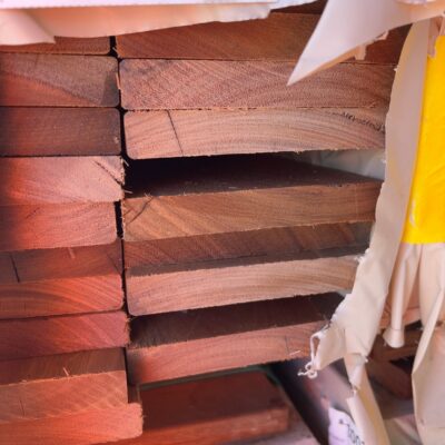 135X19 SPOTTED GUM FEATURE GRADE DECKING- (PACK CONSISTS OF RANDOM SHORT LENGTHS) 135X19 SPOTTED GUM FEATURE GRADE DECKING- (PACK CONSISTS OF RANDOM SHORT LENGTHS)