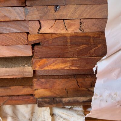 135X19 FEATURE GRADE SPOTTED GUM DECKING- (PACK CONSISTS OF RANDOM SHORT LENGTHS) 135X19 FEATURE GRADE SPOTTED GUM DECKING- (PACK CONSISTS OF RANDOM SHORT LENGTHS)