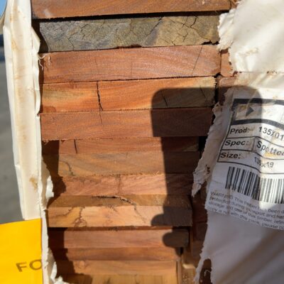 135X19 FEATURE GRADE SPOTTED GUM DECKING- (PACK CONSISTS OF RANDOM SHORT LENGTHS) 135X19 FEATURE GRADE SPOTTED GUM DECKING- (PACK CONSISTS OF RANDOM SHORT LENGTHS)